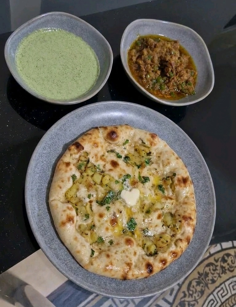 Alu naan with potato filling